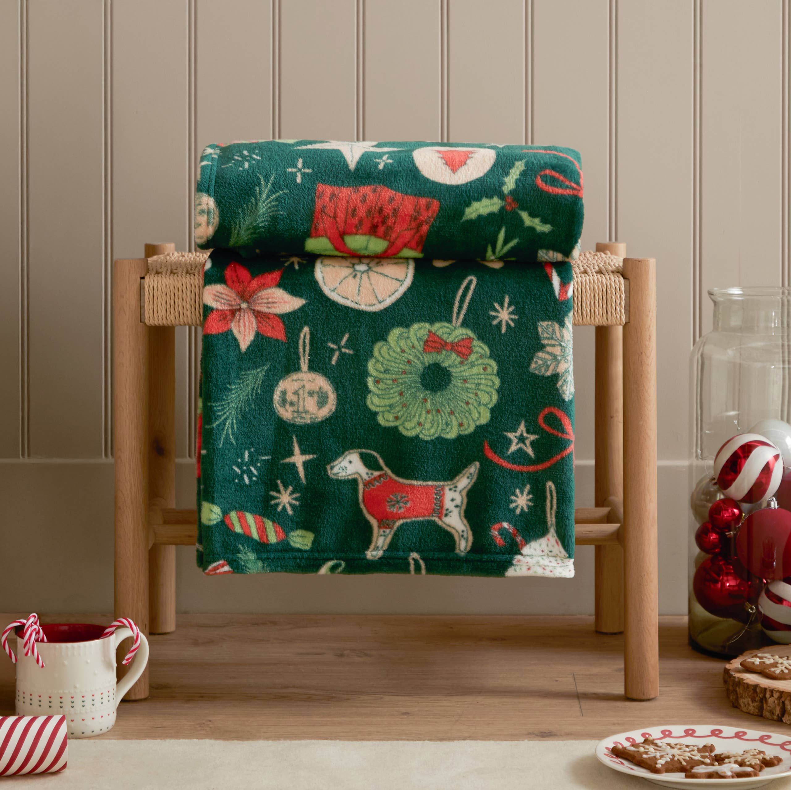 Festive Treats Printed Fleece Throw Emerald