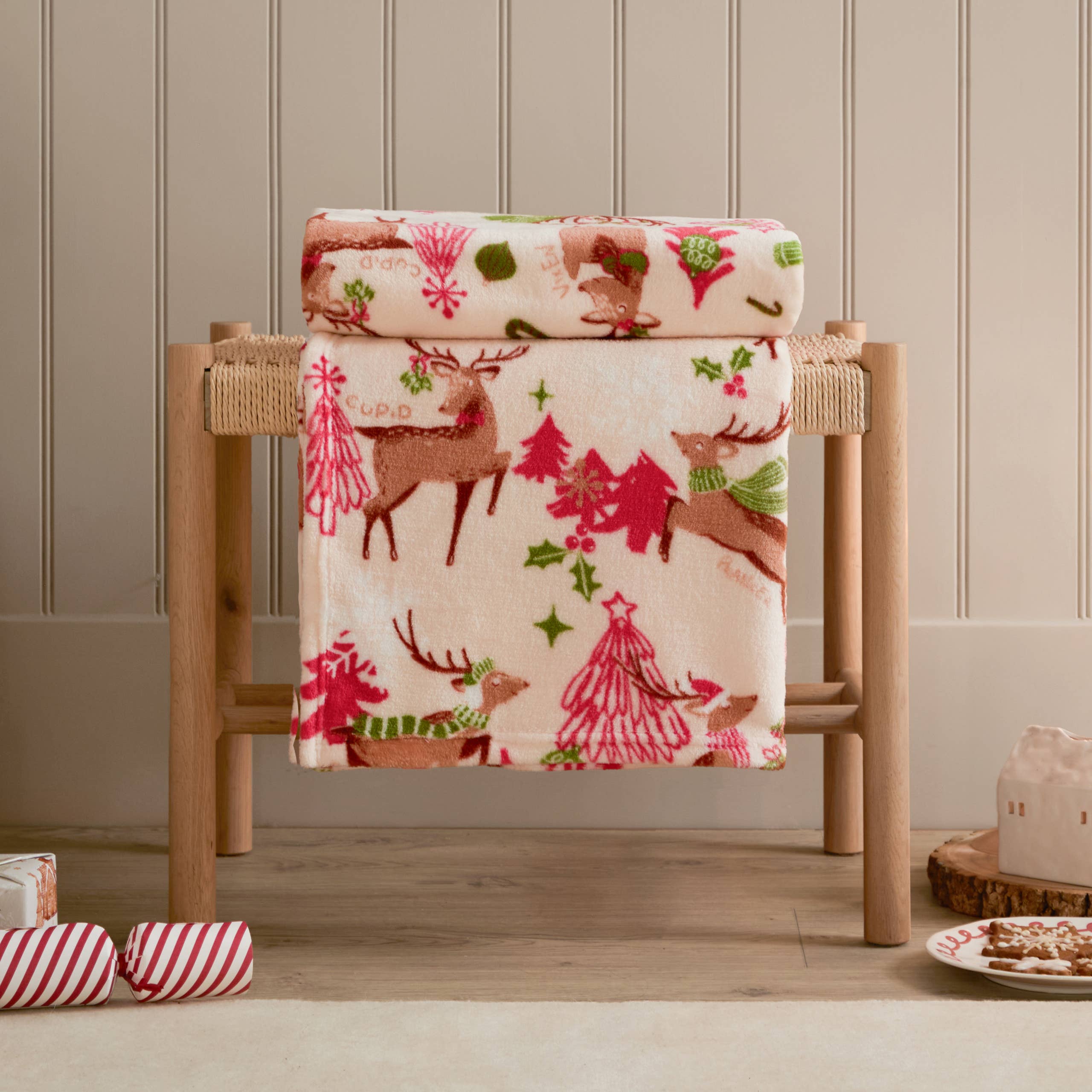 Sleigh Team Printed Fleece Throw Multicolour